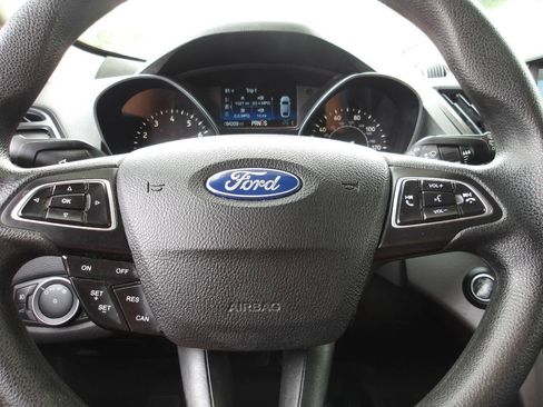 Used 2019 Ford Escape SE AWD/4WD image 17