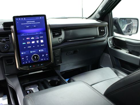 Used 2024 Ford F150 Lightning Lariat image 19