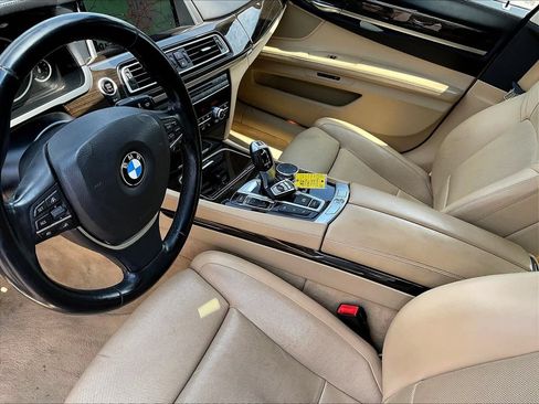Used 2015 BMW 740Li xDrive AWD/4WD image 21