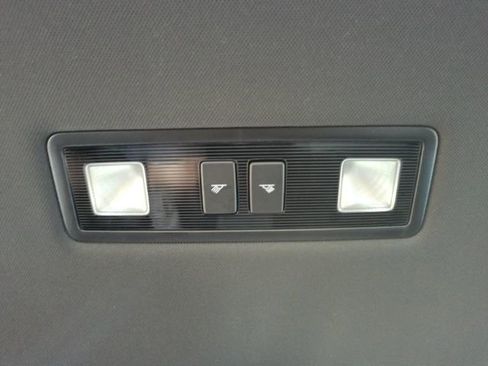 Used 2025 Volkswagen Jetta GLI Autobahn image 30