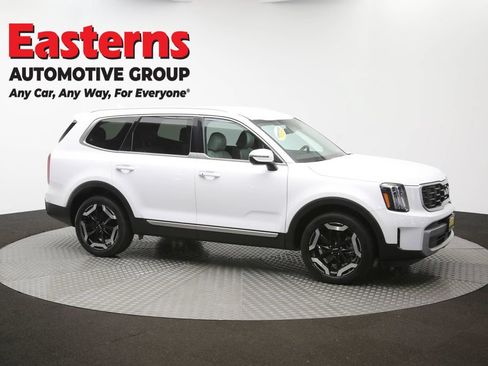Used 2023 Kia Telluride S FWD image 49