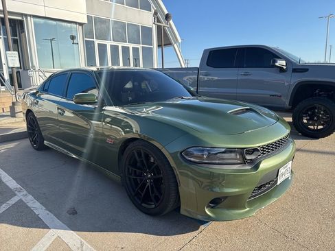 Used 2020 Dodge Charger Scat Pack w/ Dynamics Package image 3