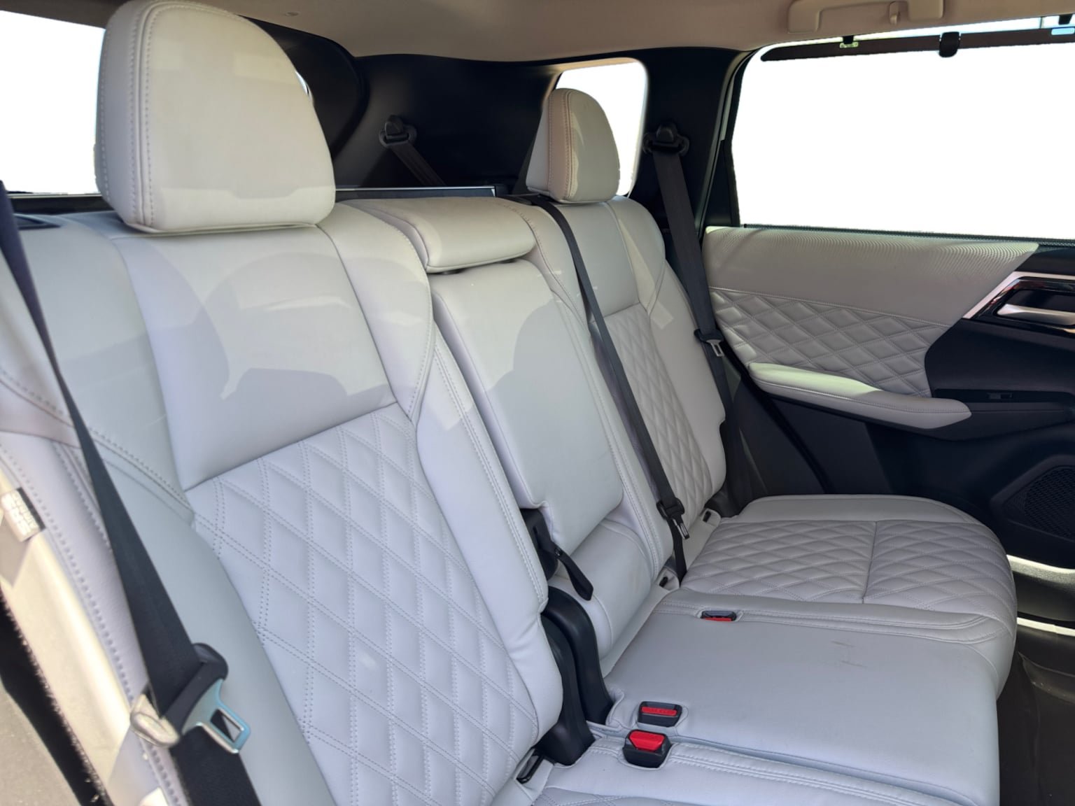 Used 2023 Mitsubishi Outlander SEL FWD image 18