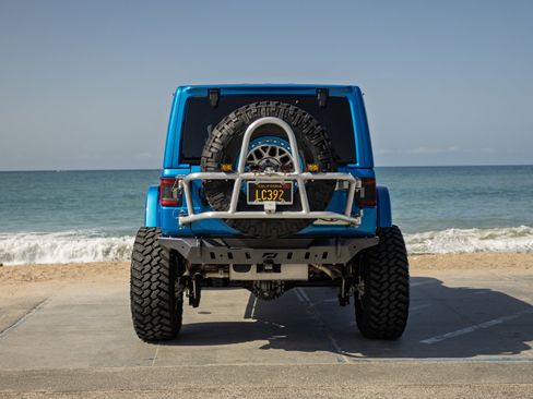Used 2021 Jeep Wrangler Unlimited Rubicon w/ Xtreme Recon 35" Tire Package AWD/4WD image 6