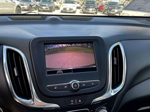 Used 2023 Chevrolet Equinox LT FWD image 13