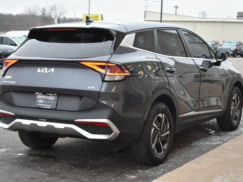 Used 2023 Kia Sportage LX image 6