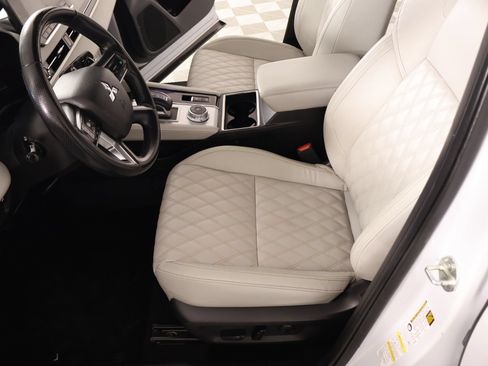 Used 2024 Mitsubishi Outlander SEL FWD image 11