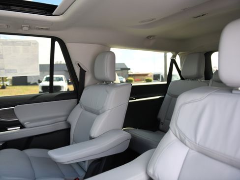 New 2026 Ford Expedition Max Platinum w/ Driver's Package image 14