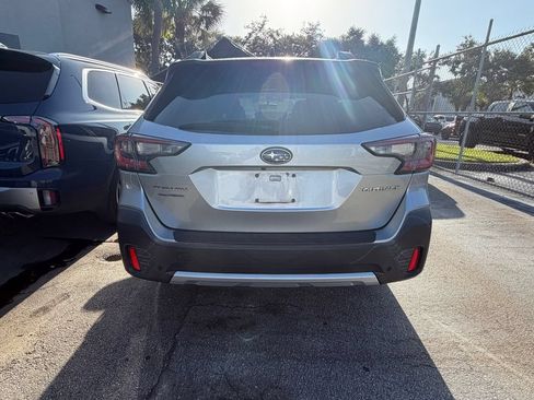 Used 2020 Subaru Outback Limited AWD/4WD image 5