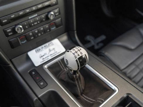 Used 2012 Ford Mustang Shelby GT500 w/ SVT Performance Pkg image 28