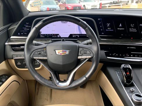 Used 2024 Cadillac Escalade Premium Luxury w/ Performance Package image 5