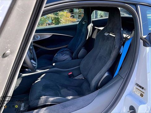 New 2026 McLaren Artura image 9