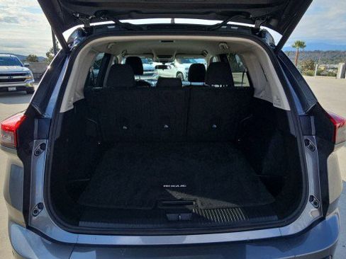 Used 2026 Nissan Rogue SV FWD image 25