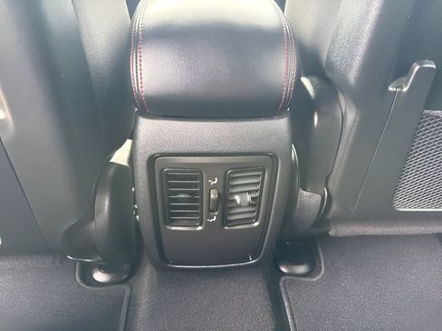Used 2024 Dodge Durango GT AWD/4WD image 13