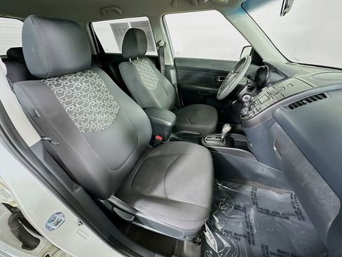 Used 2010 Kia Soul + FWD image 30