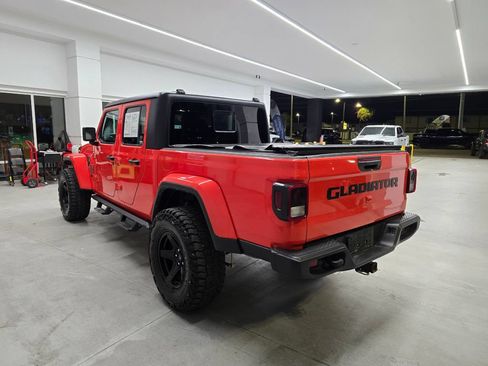 Used 2023 Jeep Gladiator Sport AWD/4WD image 4