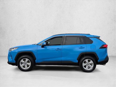 Used 2021 Toyota RAV4 XLE image 9