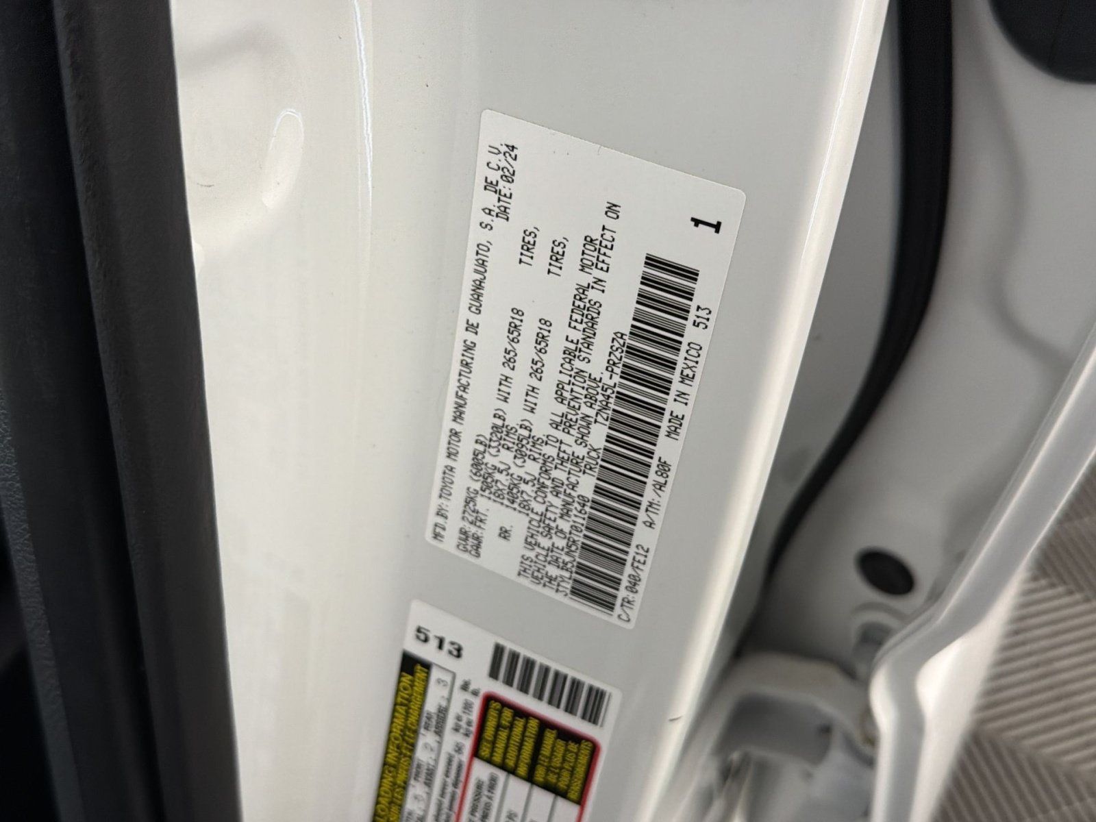 Used 2024 Toyota Tacoma TRD Sport AWD/4WD image 29
