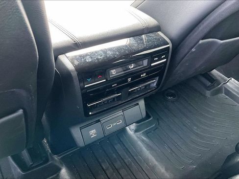 Used 2022 Acura MDX FWD image 32