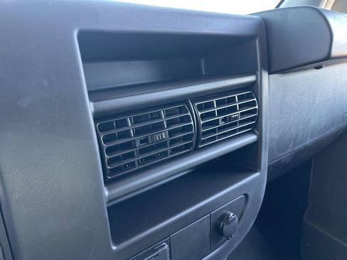 New 2025 GMC Savana 2500 Extended w/ Driver Convenience Package image 21