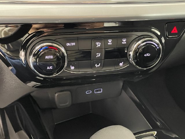 Certified 2026 Chevrolet Trax LT w/ Driver Confidence Package FWD image 9