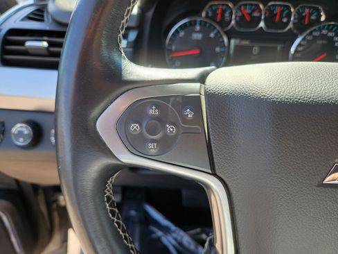 Used 2016 Chevrolet Suburban LT AWD/4WD image 18