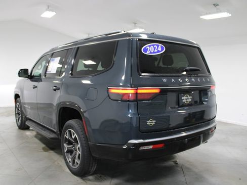 Used 2024 Jeep Wagoneer Series III AWD/4WD image 7