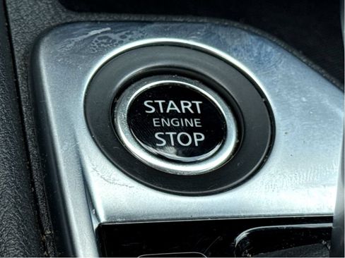 Used 2025 Nissan Sentra SV FWD image 18