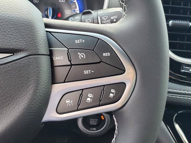 New 2027 Chrysler Pacifica Select AWD/4WD image 11
