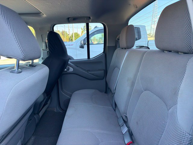 Used 2010 Nissan Frontier SE w/ Moonroof Pkg RWD image 8