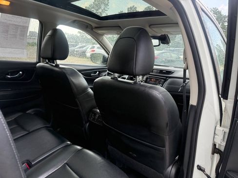 Used 2018 Nissan Rogue SL w/ Premium Package AWD/4WD image 30
