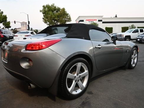 Used 2006 Pontiac Solstice Convertible w/ Premium Package image 12