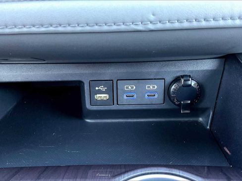 Used 2022 Toyota Highlander Limited image 37