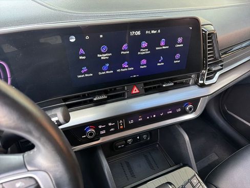 Used 2023 Kia Sportage EX image 25