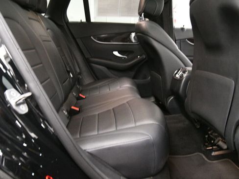 Used 2020 Mercedes-Benz GLC 300 4MATIC image 26