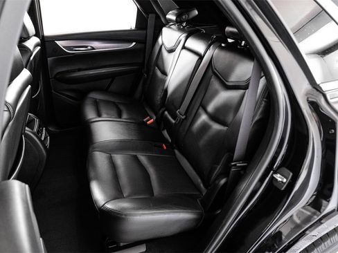 Used 2017 Cadillac XT5 Premium Luxury w/ Driver Assist Package image 40