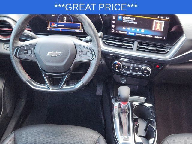 Used 2025 Chevrolet Trax RS w/ Driver Confidence Package FWD image 27