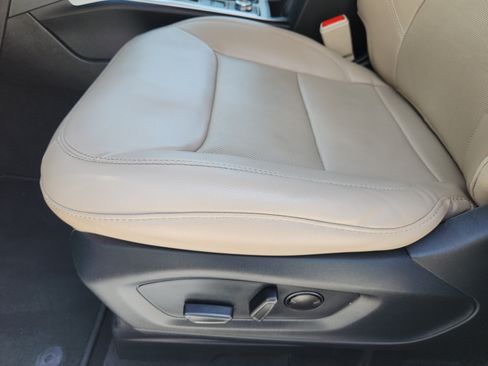 Used 2023 Ford Explorer Limited AWD/4WD image 27
