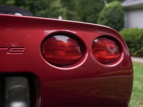 Used 2004 Chevrolet Corvette Convertible w/ Preferred Equipment Group RWD image 73