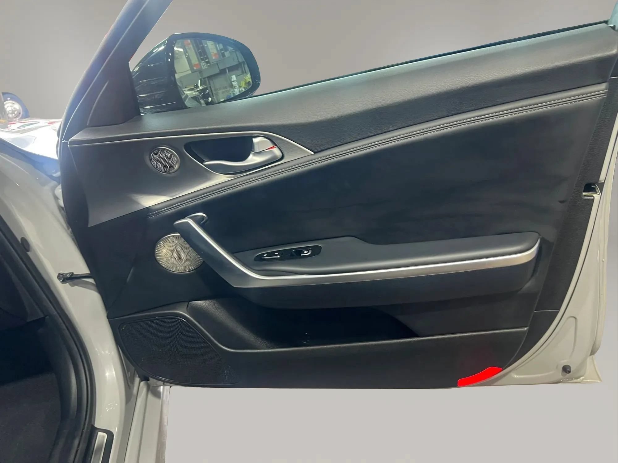 Used 2020 Kia Stinger GT1 AWD/4WD image 30