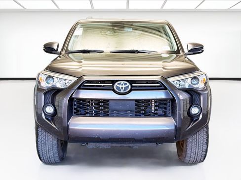 Used 2023 Toyota 4Runner SR5 Premium image 2