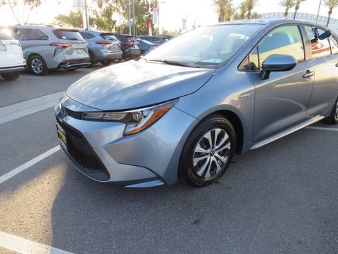 Certified 2021 Toyota Corolla LE w/ Protection Package (TMS) image 3