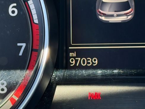 Used 2016 Volkswagen Golf R 4-Door image 35