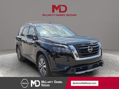 New 2025 Nissan Pathfinder SL w/ Cargo Package