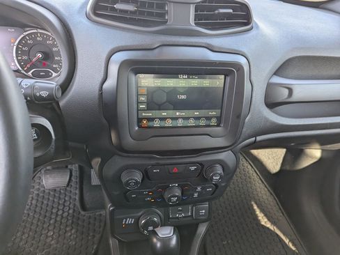 Used 2020 Jeep Renegade Limited AWD/4WD image 15