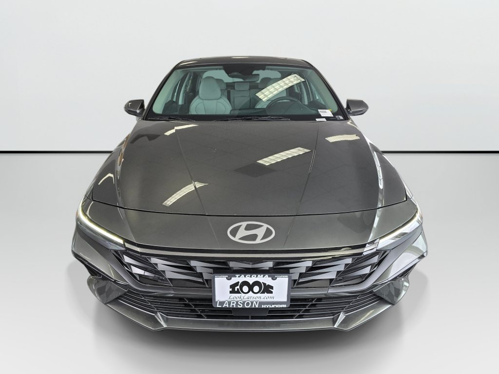 New 2026 Hyundai Elantra Limited FWD image 8