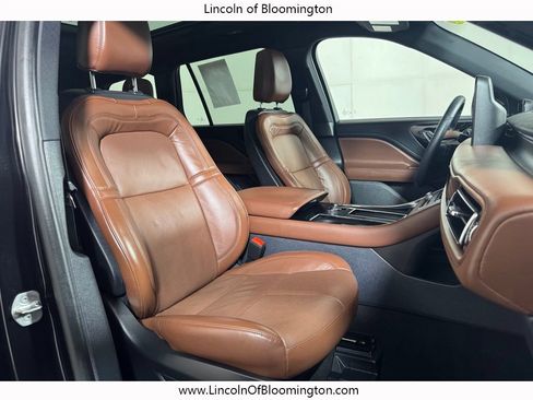 Used 2025 Lincoln Aviator Reserve w/ Illumination Package AWD/4WD image 11