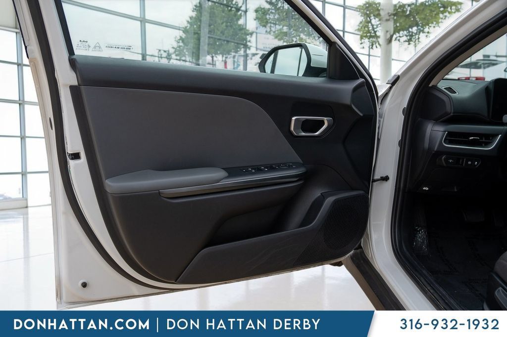 Used 2025 Kia K4 FWD image 13