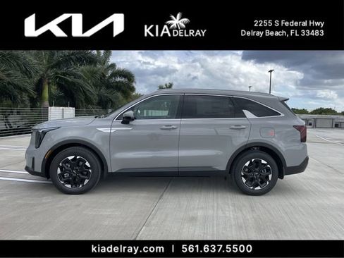 New 2026 Kia Sorento S FWD image 5