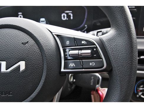 Used 2024 Kia Seltos LX AWD/4WD image 19